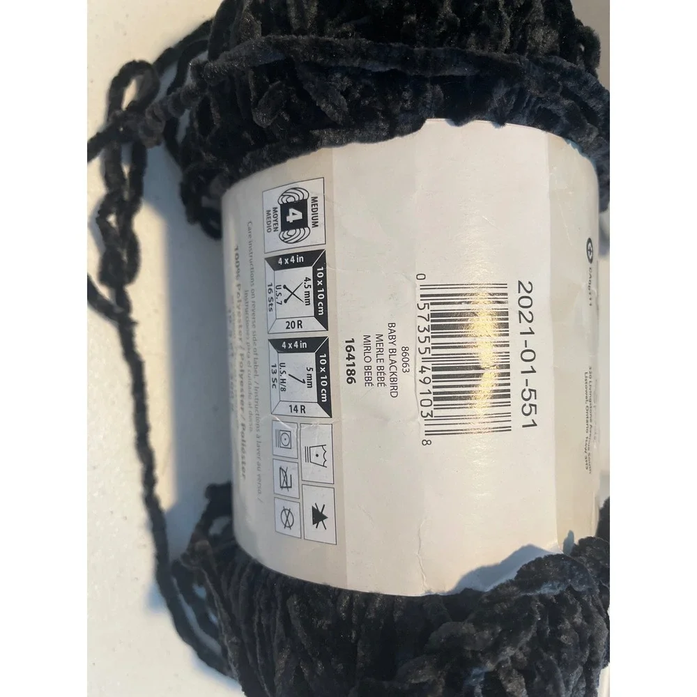 Bernat Baby Velvet Yarn Blackbird 10.5oz 300g Polyester Medium 4 Crochet Knit